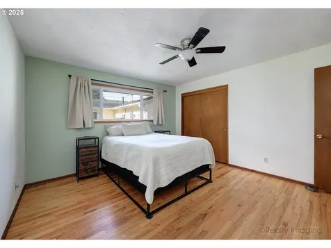 10608 NE Tillamook Street Portland OR 97220