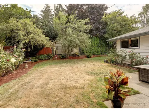 10608 NE Tillamook Street Portland OR 97220