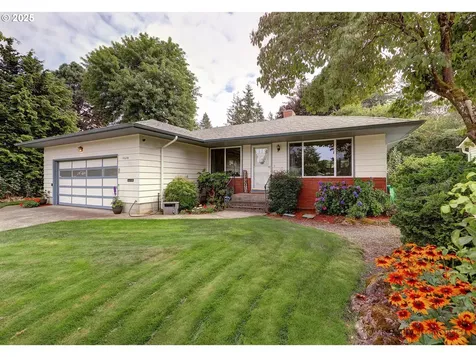 10608 NE Tillamook Street Portland OR 97220