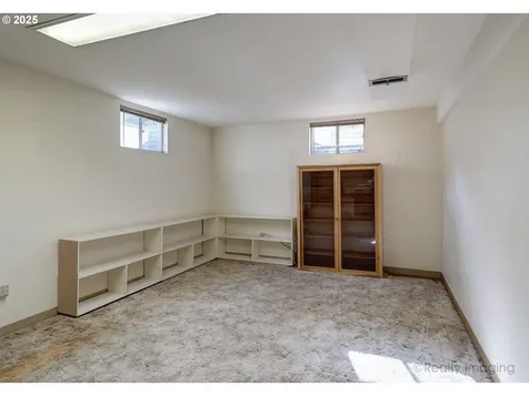 10608 NE Tillamook Street Portland OR 97220
