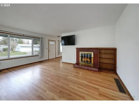 10608 NE Tillamook Street Portland OR 97220