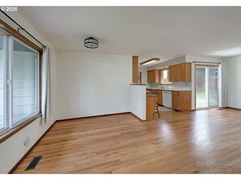 10608 NE Tillamook Street Portland OR 97220