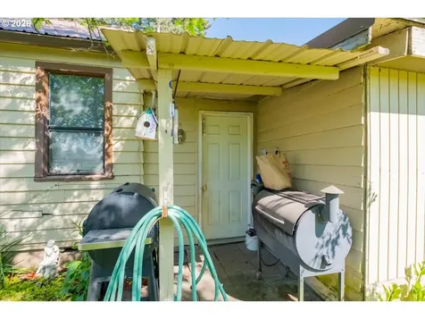1044 23rd Avenue Sweet Home OR 97386