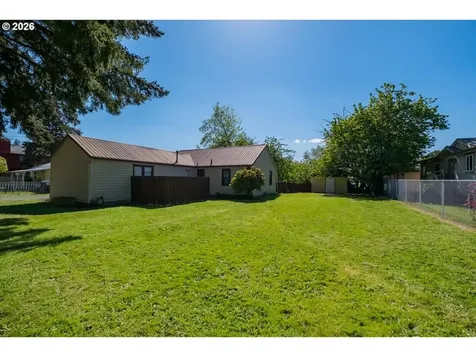 1044 23rd Avenue Sweet Home OR 97386