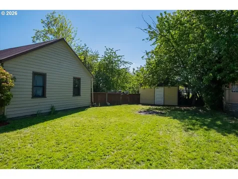 1044 23rd Avenue Sweet Home OR 97386