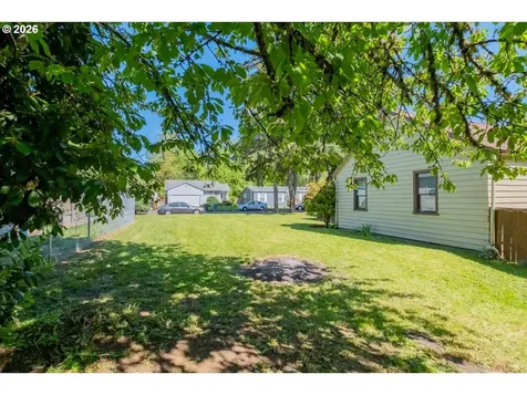 1044 23rd Avenue Sweet Home OR 97386