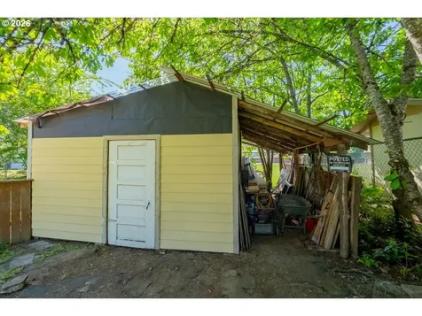 1044 23rd Avenue Sweet Home OR 97386