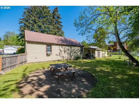 1044 23rd Avenue Sweet Home OR 97386