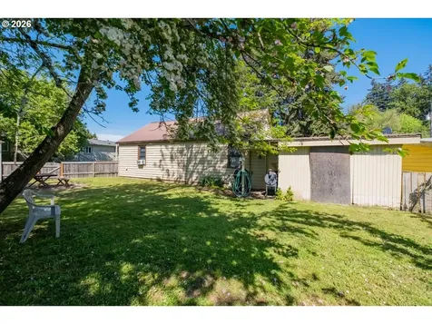 1044 23rd Avenue Sweet Home OR 97386