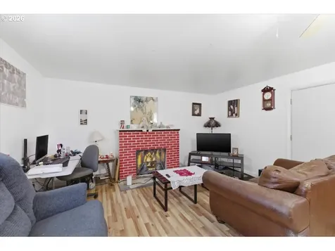 1044 23rd Avenue Sweet Home OR 97386
