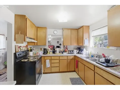 1044 23rd Avenue Sweet Home OR 97386