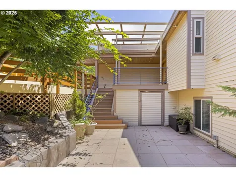 9600 SW Ventura Court Portland OR 97223