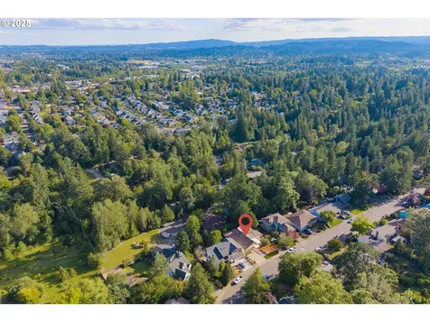 9600 SW Ventura Court Portland OR 97223