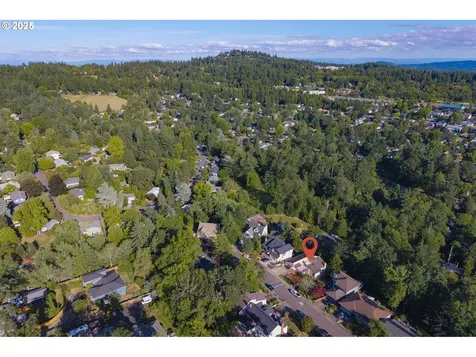 9600 SW Ventura Court Portland OR 97223