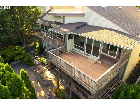 9600 SW Ventura Court Portland OR 97223
