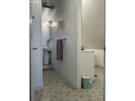 108/110 Park Avenue Seneca OR 97873