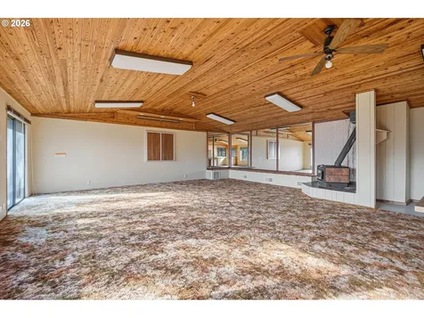 14325 NW Pheasant Hill Road Mcminnville OR 97128