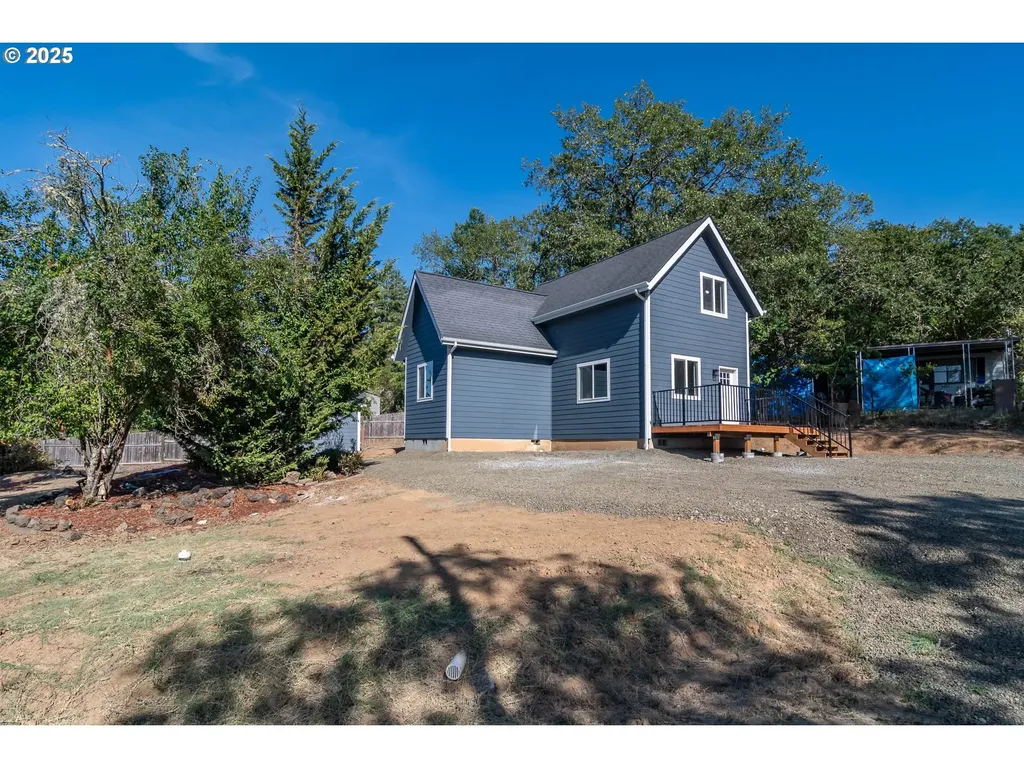 320 Wells Lane Oakland OR 97462