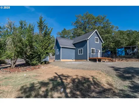 320 Wells Lane Oakland OR 97462