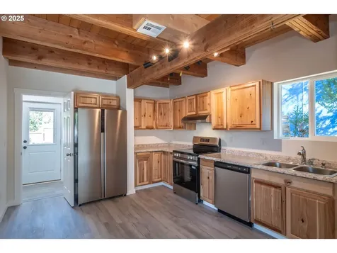 320 Wells Lane Oakland OR 97462