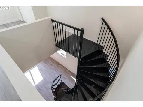 320 Wells Lane Oakland OR 97462