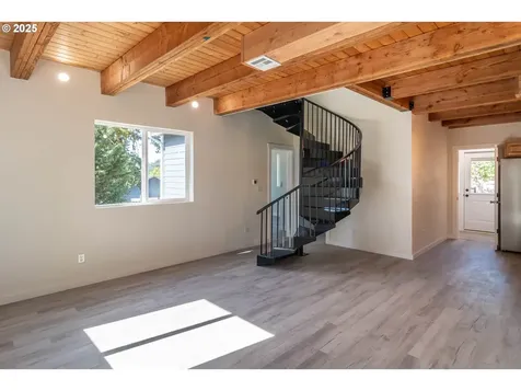 320 Wells Lane Oakland OR 97462