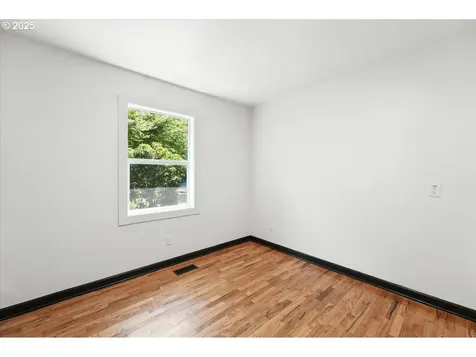 841 NE 113th Avenue Portland OR 97220