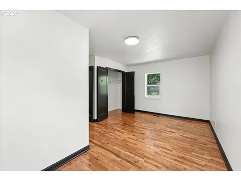 841 NE 113th Avenue Portland OR 97220