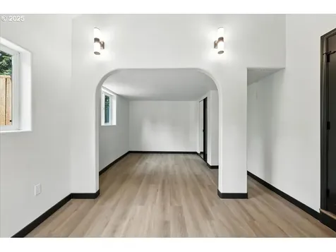 841 NE 113th Avenue Portland OR 97220