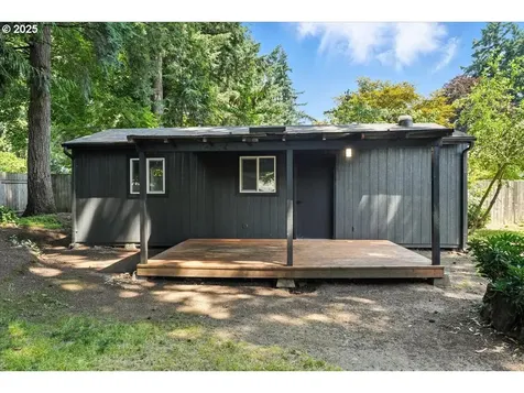 841 NE 113th Avenue Portland OR 97220