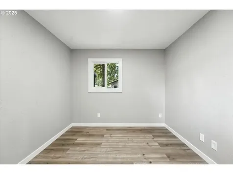 841 NE 113th Avenue Portland OR 97220
