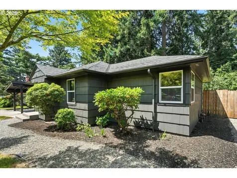 841 NE 113th Avenue Portland OR 97220