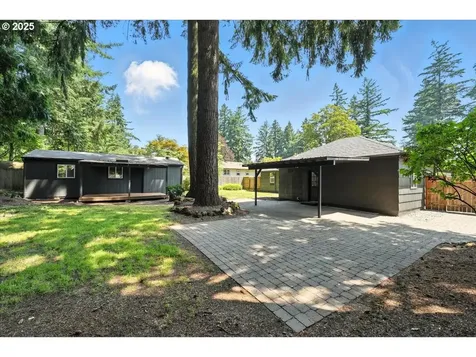 841 NE 113th Avenue Portland OR 97220