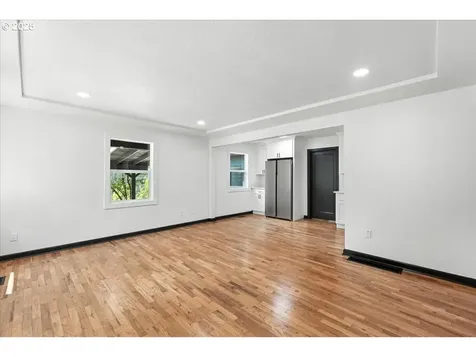841 NE 113th Avenue Portland OR 97220
