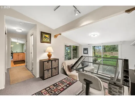 6907 SW Florence Lane Portland OR 97223