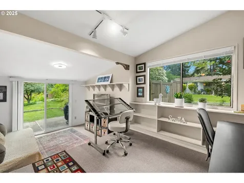 6907 SW Florence Lane Portland OR 97223