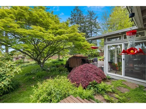 6907 SW Florence Lane Portland OR 97223