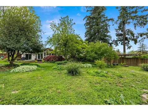 6907 SW Florence Lane Portland OR 97223
