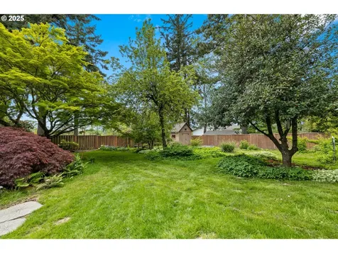 6907 SW Florence Lane Portland OR 97223
