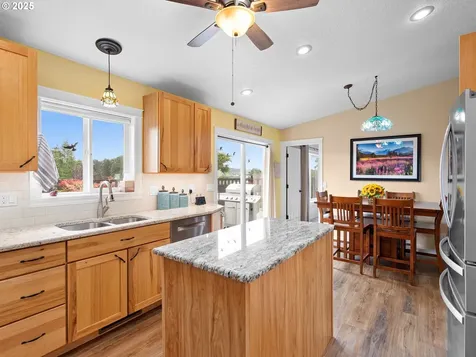 1478 SW 13th Street Dallas OR 97338