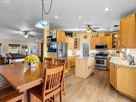 1478 SW 13th Street Dallas OR 97338