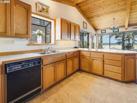 1080 SW Norwood Drive Waldport OR 97394