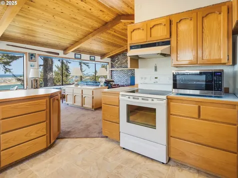 1080 SW Norwood Drive Waldport OR 97394