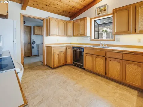 1080 SW Norwood Drive Waldport OR 97394