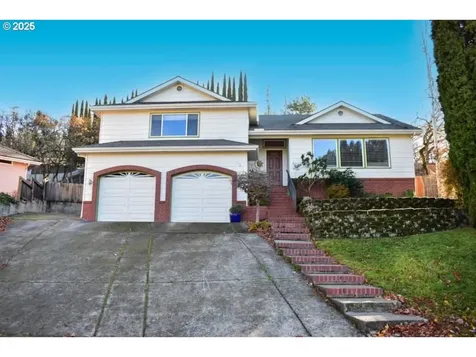 130 Candice Court Medford OR 97504