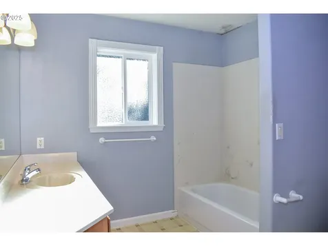 130 Candice Court Medford OR 97504
