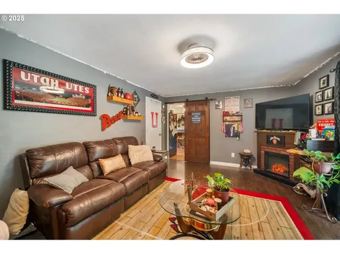 3250 SE Evans Avenue Troutdale OR 97060