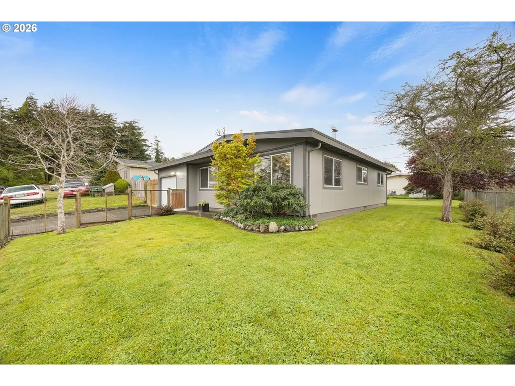 1025 Garfield Avenue Coos Bay OR 97420