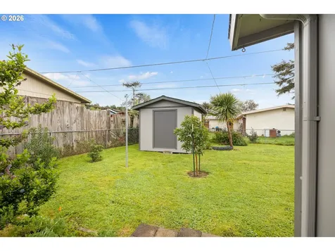 1025 Garfield Avenue Coos Bay OR 97420