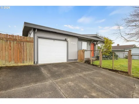 1025 Garfield Avenue Coos Bay OR 97420